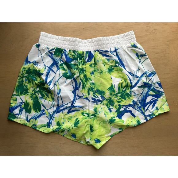 Steps NY Women’s Shorts M Lightweight Breathable Loose Fit Waist Stretch-band - Picture 2 of 8